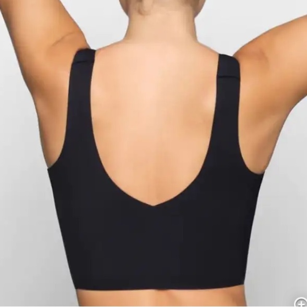 Skims Naked Plunge Tank Bra in Onyx NWT - Picture 2 of 6